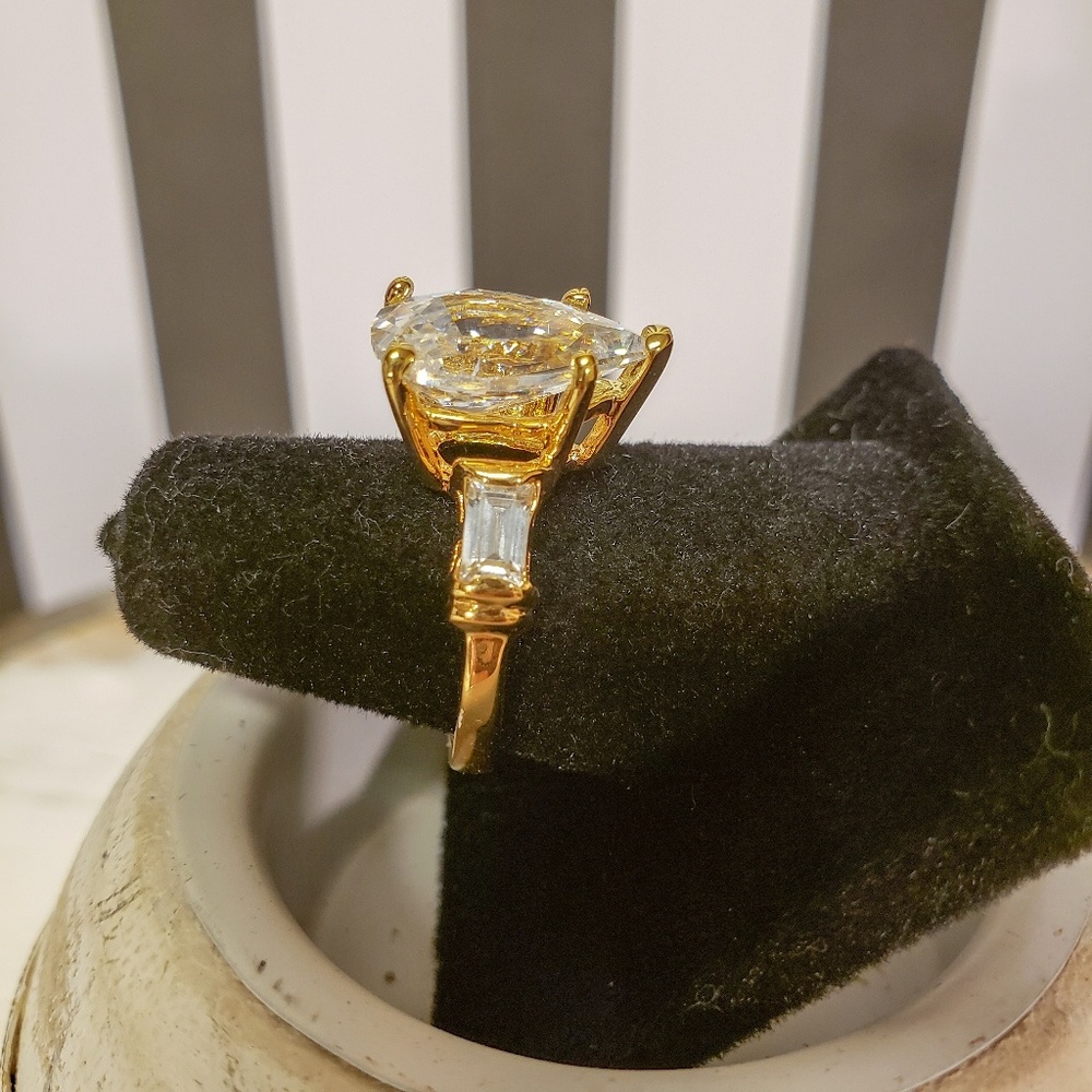 Suzanne Somers Pear-Shaped Cocktail Ring